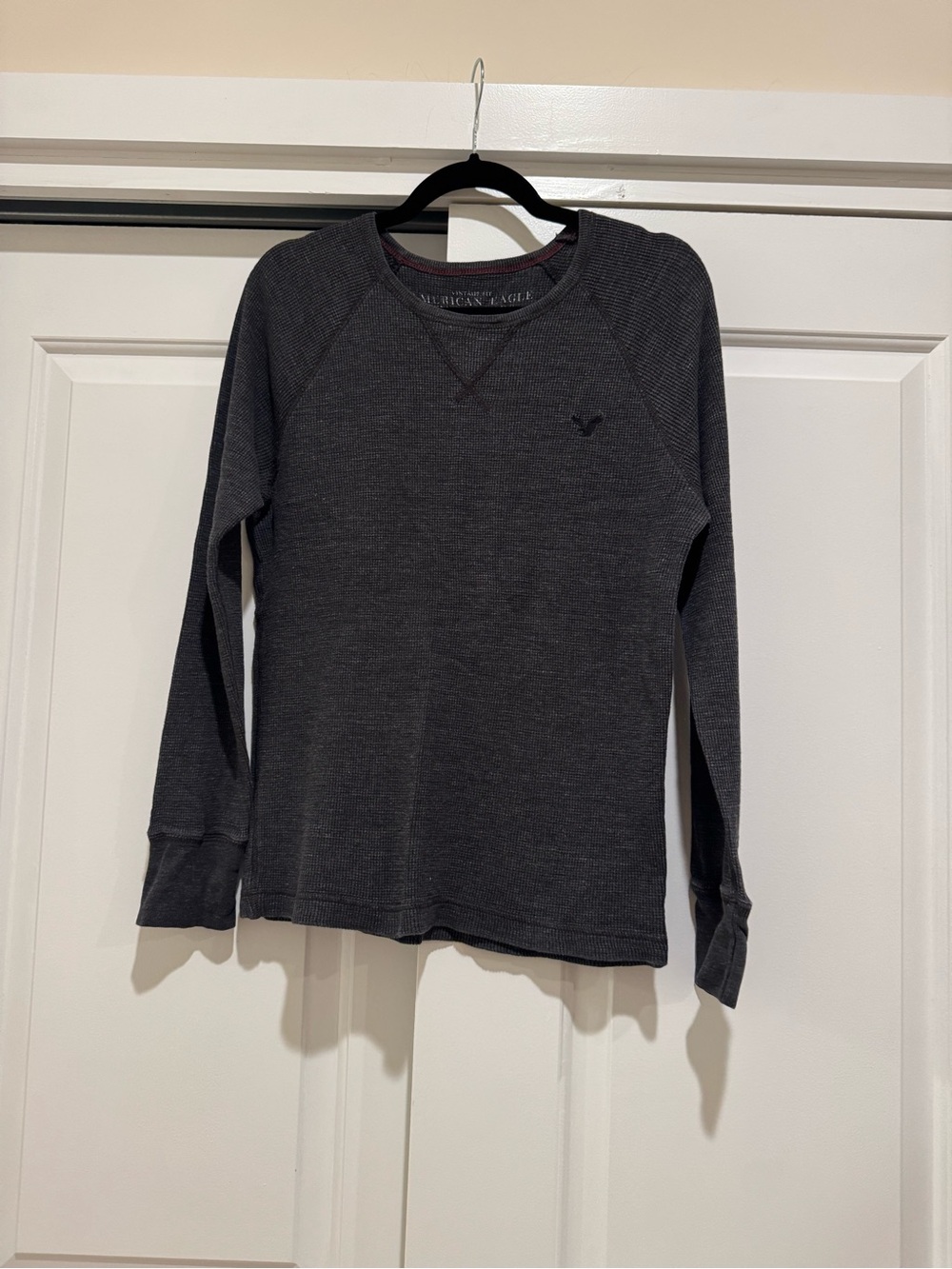 American Eagle Men’s Vintage Tee Long Sleeve thermal shirt, size small